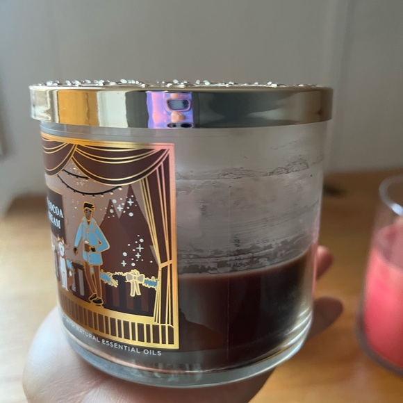 Bundle 3 pcs Candles from Bath & Body Works (2) and Yankee Candle (1) - Picture 4 of 12